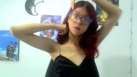 Snapshot of sarahsmitt chatting on February 4, 8:59 pm Sarah online show from February 4, 8:59 pm