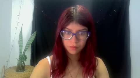 Snapshot of sarahsmitt chatting on February 14, 6:19 pm Sarah online show from February 14, 6:19 pm