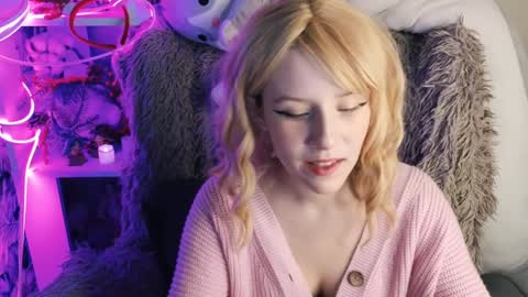 Sara online show from January 1, 10:35 pm