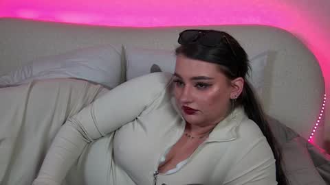 Monica online show from January 16, 4:39 pm