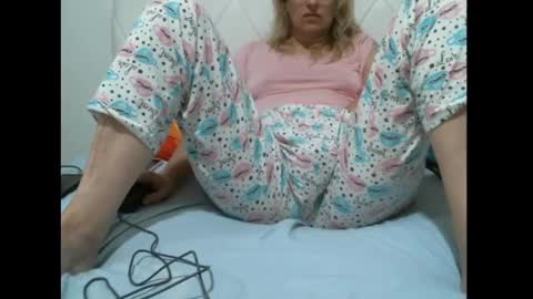 sarasexx33 online show from January 21, 5:27 am