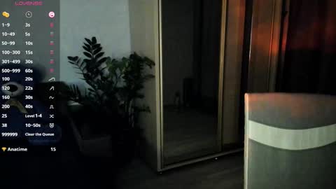 Sara online show from November 7, 9:09 pm