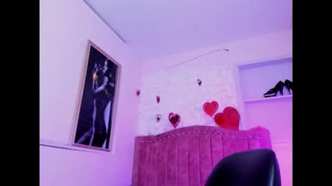 sarastonesx online show from September 24, 11:26 pm