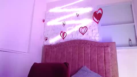 sarastonesx online show from March 11, 2:53 am