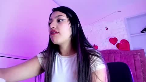 sarastonesx online show from September 18, 4:00 am