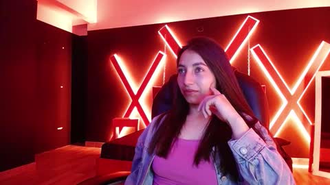 Saray Pink online show from February 1, 11:53 am