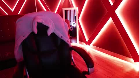 Saray Pink online show from February 2, 12:04 pm