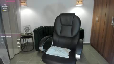  Saritaaa  online show from September 17, 6:44 am