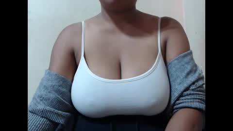 saronette online show from October 22, 6:51 am