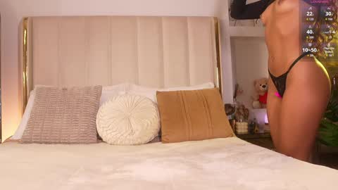 My Name Is Sara C. Welcome online show from November 5, 8:03 pm