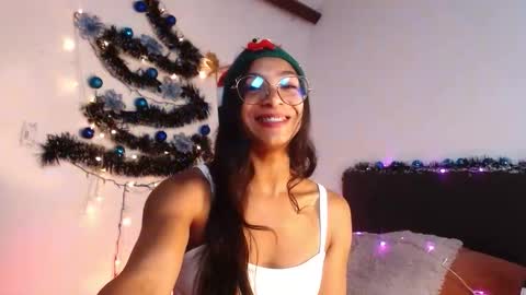 sasha_bowei online show from December 18, 2:38 am