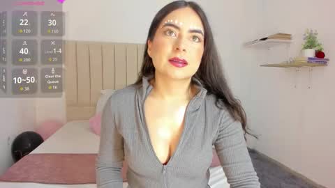 Snapshot of sashaa_petit chatting on September 26, 11:30 am Sashaa online show from September 26, 11:30 am