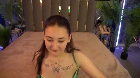 sashaduvalle online show from October 4, 7:03 am