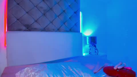 selene  online show from February 1, 7:13 pm