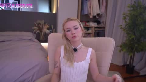 sashalore online show from March 21, 3:22 am