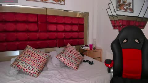 saskiagrendel online show from April 11, 12:06 am