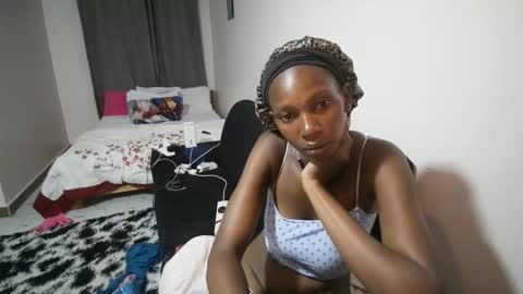 sassy_angel1 online show from February 25, 10:19 pm