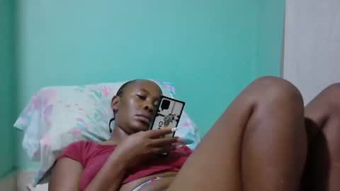 sassy_bella online show from February 5, 6:35 am