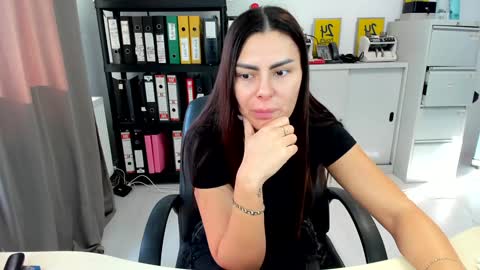 sassytiff online show from October 23, 12:22 pm