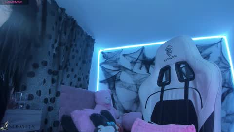 Snapshot of satanbabee_ chatting on October 10, 12:04 am im expecting 300 thumbs up on my altar online show from October 10, 12:04 am