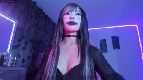 Snapshot of satanbabee_ chatting on October 2, 12:15 am im expecting 300 thumbs up on my altar online show from October 2, 12:15 am