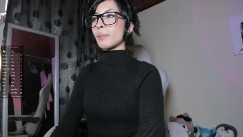 Snapshot of satanbabee_ chatting on February 16, 11:59 pm im expecting 300 thumbs up on my altar online show from February 16, 11:59 pm