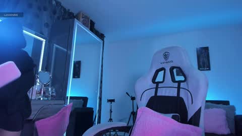 Snapshot of satanbabee_ chatting on September 8, 11:26 pm im expecting 300 thumbs up on my altar online show from September 8, 11:26 pm