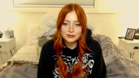 Snapshot of satrinarose chatting on January 10, 8:51 am Rose online show from January 10, 8:51 am