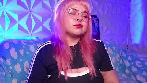 Gina George online show from April 12, 1:08 am