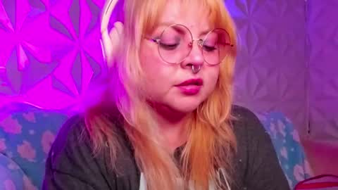 Gina George online show from September 28, 12:17 am