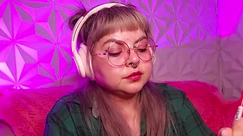 Gina George online show from November 21, 1:29 am