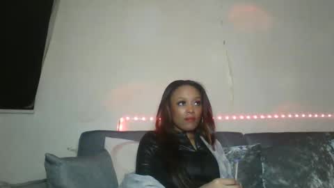 Shaniiice online show from February 15, 11:38 pm