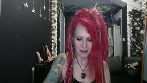 Snapshot of saucysky chatting on February 12, 10:26 pm SaucySky online show from February 12, 10:26 pm