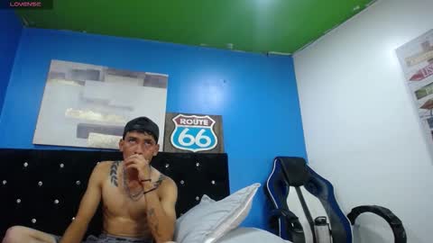 SavageLover  online show from October 31, 4:25 am