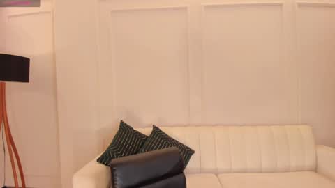 Snapshot of savannahstorm_ chatting on December 28, 12:03 pm S a v a n n a h online show from December 28, 12:03 pm