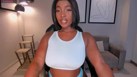 Snapshot of savannahstorm_ chatting on October 13, 1:58 pm S a v a n n a h online show from October 13, 1:58 pm