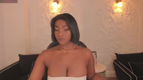 S a v a n n a h  online show from February 22, 1:01 pm