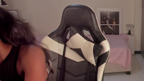 Snapshot of savannahwildee chatting on December 11, 10:47 am Savannahwildee online show from December 11, 10:47 am