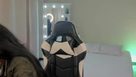 Snapshot of savannahwildee chatting on March 1, 11:28 am Savannahwildee online show from March 1, 11:28 am