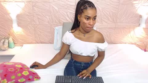 Snapshot of savory_pussy18 chatting on February 27, 1:28 pm savory_pussy18 online show from February 27, 1:28 pm