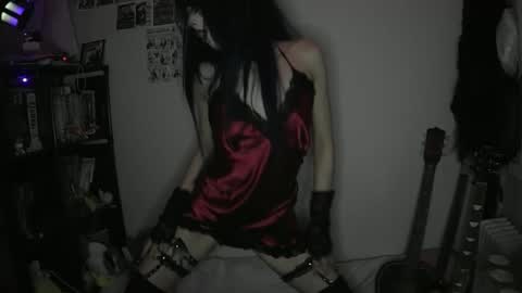 Snapshot of sc4r3d_v4mp chatting on February 15, 4:36 am Scary online show from February 15, 4:36 am