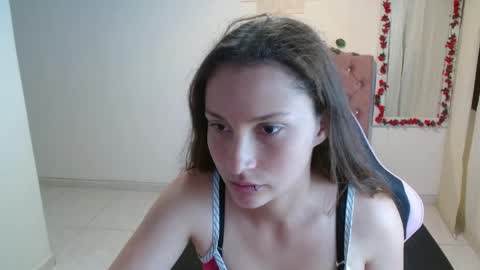 scarlet378580 online show from March 31, 2:39 pm