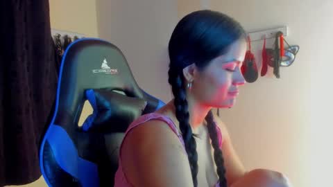 scarlet taylor kennedy online show from November 3, 8:46 pm