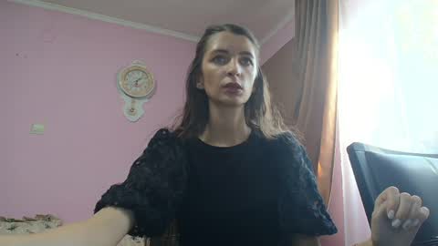 Scarlet online show from May 27, 3:20 pm