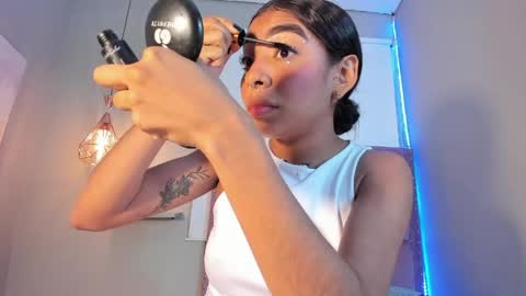 scarlet_vixen_ online show from March 30, 1:00 pm