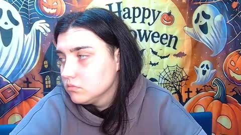 Snapshot of scarletcargo chatting on October 28, 9:26 am ScarletCargo online show from October 28, 9:26 am