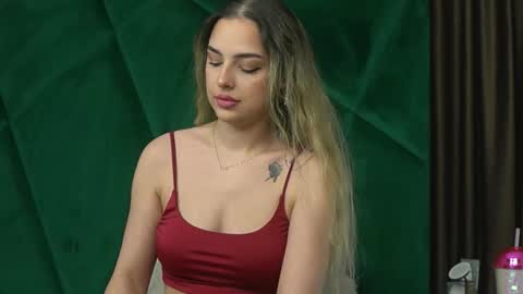 Scarlet online show from December 3, 9:06 pm