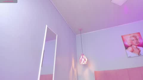 Scarlet  online show from January 30, 11:02 pm