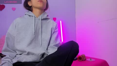 Snapshot of scarleth_red_ chatting on March 7, 12:01 pm I am Scarleth Check mi profile online show from March 7, 12:01 pm
