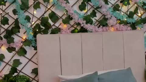 scarlet  online show from November 30, 12:09 pm